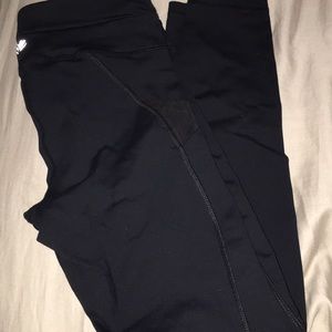 Leggings. All black. With side pockets. Skinny